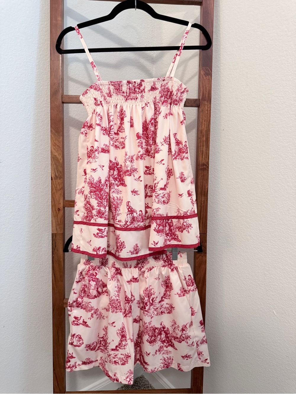 Women’s Two-Piece Cami and Shorts Pink Toile Set Size Medium NWOT